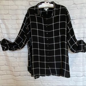 Black and white plaid Ava & Viv tunic blouse 4x